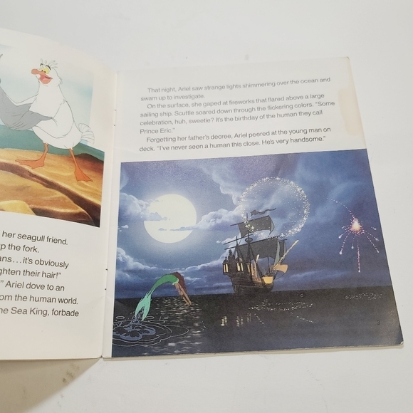 Vintage 1990 Disney The Little Mermaid Pink Picture Book - Picture 10 of 10
